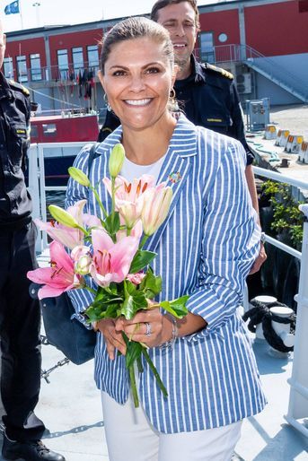La princesse Victoria de Suède, toute bronzée, à Simrishamn le 22 août 2019