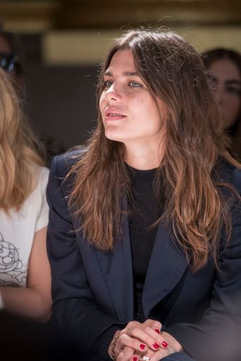 Charlotte Casiraghi au défilé Stella McCartney à la Fashion Week de Paris, le 2 octobre 2017