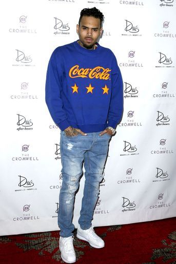 En 2013, Chris Brown est entré en cure de désintoxication pour tenter de maîtriser son comportement violent. En 2009, il avait violemment agressé sa compagne de l'époque, Rihanna.&nbsp;