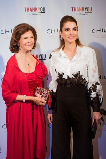 La reine Rania de Jordanie, avec la reine Silvia de Suède, à New York le 24 septembre 2015