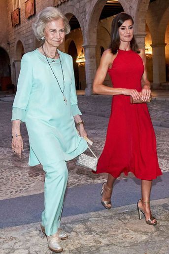 La reine Letizia d'Espagne sur l'île de Majorque, le 7 août 2019