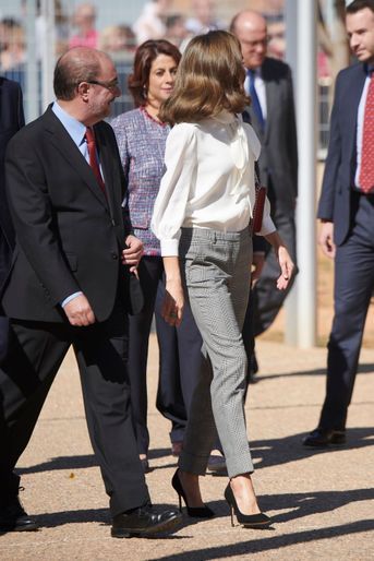 La reine Letizia d'Espagne à Teruel pour la rentrée des cours de formation professionnelle, le 27 septembre 2017