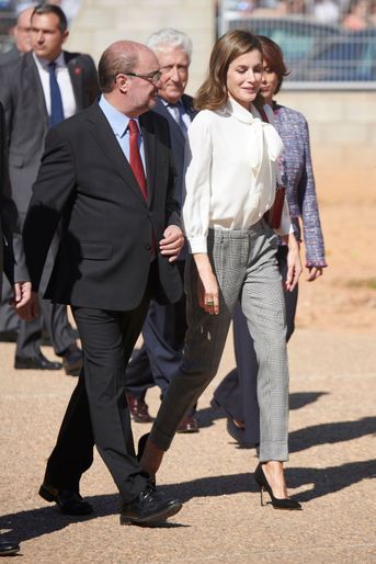 La reine Letizia d'Espagne à Teruel pour la rentrée de la formation professionnelle, le 27 septembre 2017