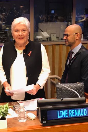 Line Renaud, jeudi à l'ONU. Elle est aux côtés de Laurent Amiand, directeur de la communication du Sidaction.