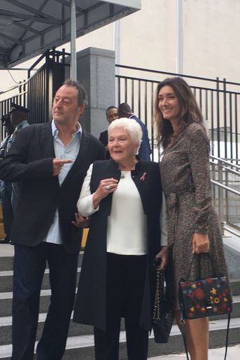 Line Renaud, en compagnie de Jean Reno et son épouse Zofia.