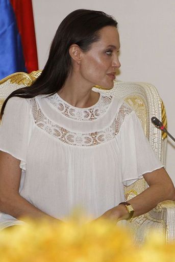 Au Cambodge pour la préparation de son film - Angelina Jolie reçue par Hun Sen
