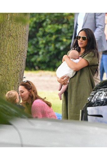 Meghan Markle et son fils Archie, Kate Middleton et son fils Louis au King Power Charity Polo Day à Wokingham (Berkshire) le 10 juillet 2019