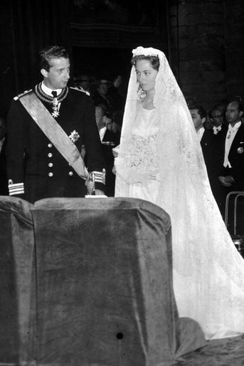 La princesse Paola Ruffo di Calabria et le prince Albert de Belgique, le jour de leur mariage le 2 juillet 1959
