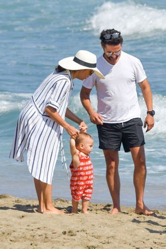 Eva Longoria, José Antonio Baston et leur fils Santiago à Marbella, le 9 juillet 2019