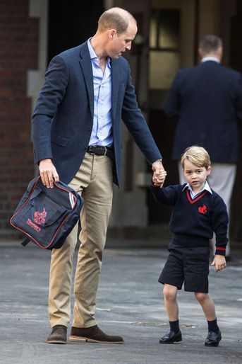 Le prince George de Cambridge fait sa première rentrée scolaire à Londres avec le prince William, le 7 septembre 2017