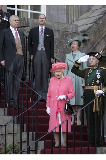 La reine Elizabeth avec la princesse Anne et les princes Andrew et Edward à Edimbourg, le 3 juillet 2019