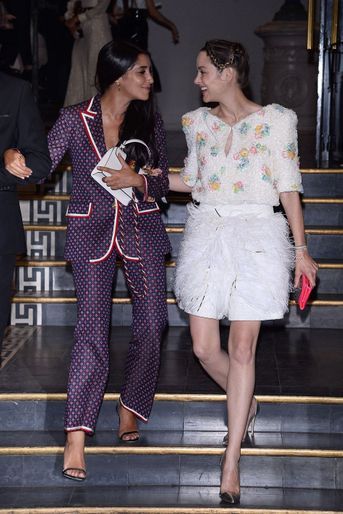 Leïla Bekhti et Marion Cotillard  à la sortie du gala, le 2 juillet 2019.
