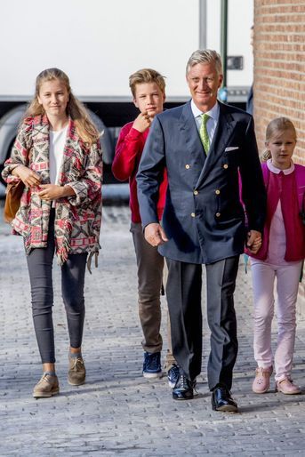 Le roi des Belges Philippe, les princesses Elisabeth et Eléonore et le prince Gabriel à Bruxelles, le 1er septembre 2017