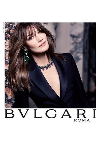 Carla Bruni-Sarkozy prête son image à Bvlgari pour la campagne publicitaire automne-hiver 2015-2016. 