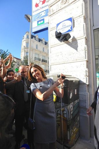 Hier, Jean Dujardin inaugurait une rue à son nom à Angoulême avec l’équipe de «Un + Une». 