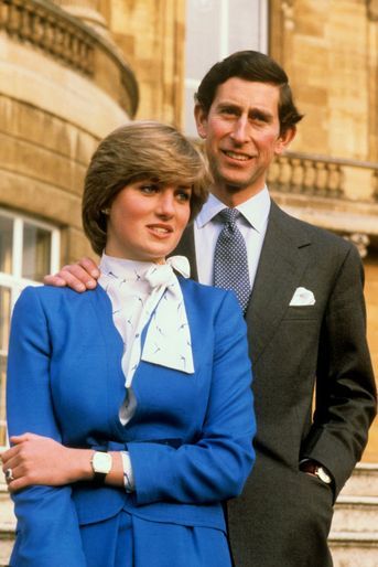 Lady Diana et le prince Charles lors de l&#039;annonce de leurs fiançailles le 24 février 1981