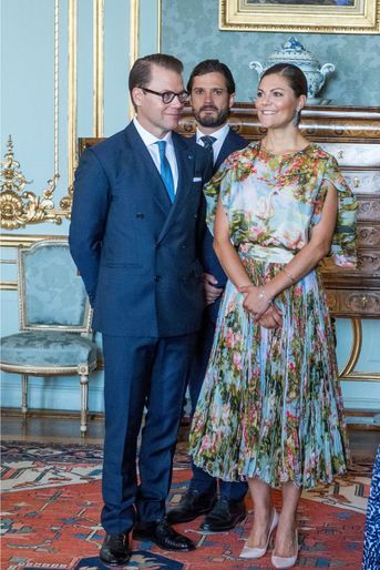 La princesse Victoria de Suède avec les princes Daniel et Carl Philip à Stockholm, le 24 août 2017