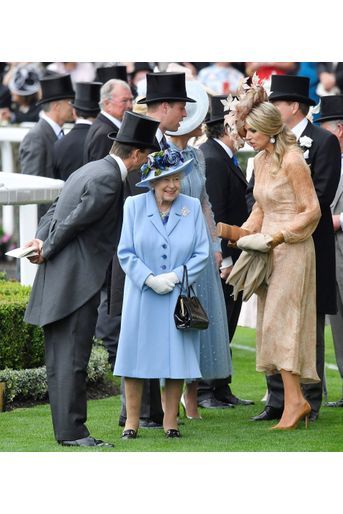 La reine Maxima des Pays-Bas avec la reine Elizabeth II au Royal Ascot, le 18 juin 2019