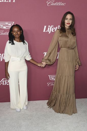 Angelina Jolie et sa fille Zahara à la soirée «Power of Women Presented by Lifetime» organisée par le magazine «Variety» à Beverly Hills le 30 septembre 2021