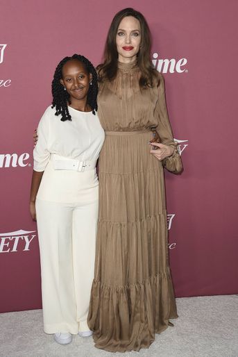 Angelina Jolie et sa fille Zahara à la soirée «Power of Women Presented by Lifetime» organisée par le magazine «Variety» à Beverly Hills le 30 septembre 2021