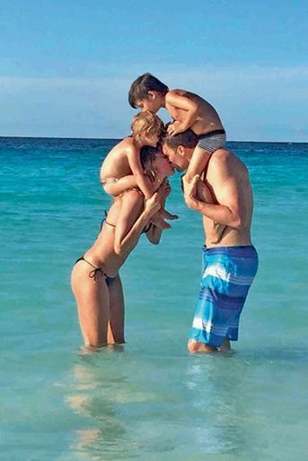 Gisele Bündchen avec son mari, Tom Brady, et leurs enfants : Vivian, 2 ans et demi, et Benjamin, 5 ans