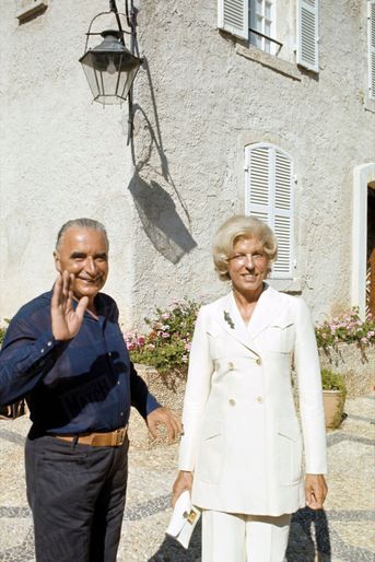 Georges Pompidou avec son épouse Claude lors de vacances au fort de Brégançon, en août 1970.