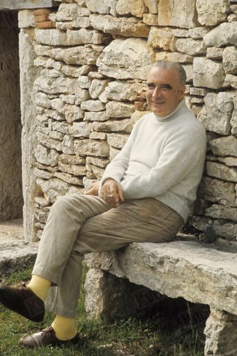 Georges Pompidou dans sa ferme de Cajarc, dans le Quercy, en mai 1969.