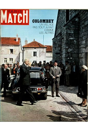 Le Général à la Une de Match, le 11 octobre 1969. Sur la photographie, Charles de Gaulle se rend à l&#039;église de Colombey.