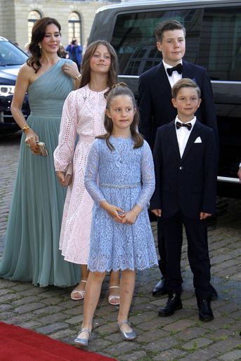 La princesse Mary de Danemark avec ses enfants à Copenhague, le 7 juin 2019
