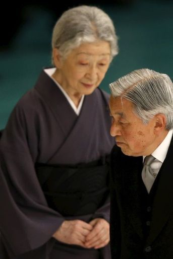 L'impératrice Michiko et l'empereur Akihito du Japon à Tokyo, le 15 août 2015