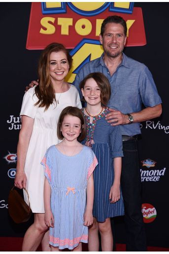 Alyson Hannigan avec son mari Alexis Denisof et leurs filles Satyana et Keeva lors de la première du film «Toy Story 4» à Los Angeles le 11 juin 2019