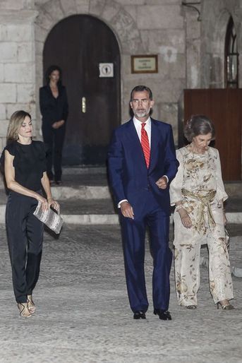 Le roi Felipe VI d&#039;Espagne, la reine Letizia et l&#039;ex-reine Sofia à Palma de Majorque, le 5 août 2015
