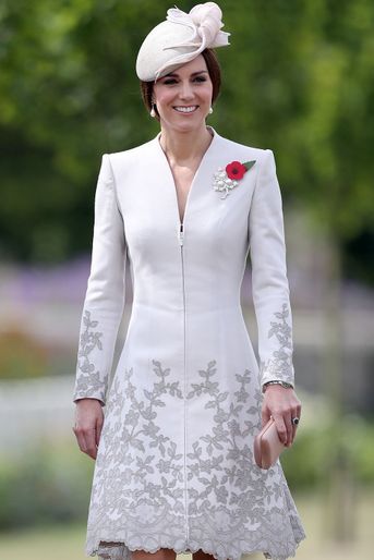La Duchesse de Cambridge Kate lors de la visite du Bedford House Cemetary en Belgique.