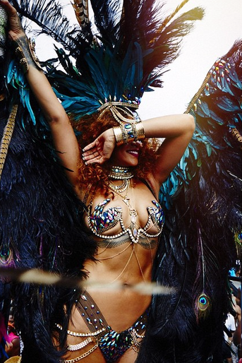 Rihanna dévoile les coulisses du carnaval de la Barbade