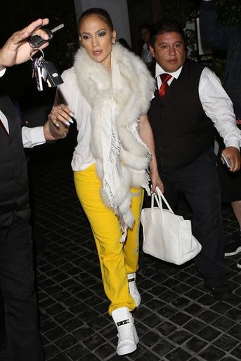 Jennifer Lopez avec un autre sac Birkin de la Maison Hermès.