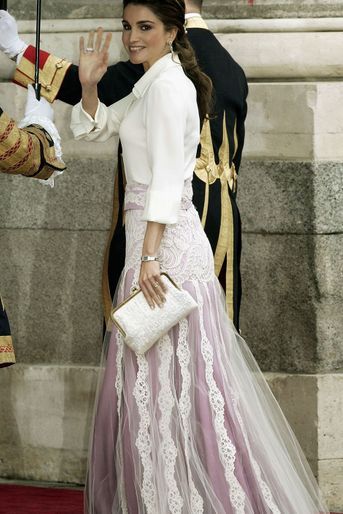 La reine Rania de Jordanie à Madrid, le 22 mai 2004