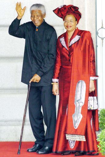Nelson Mandela et sa femme à Madrid, le 22 mai 2004