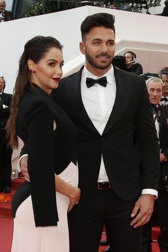 Nabilla et Thomas Vergara lors de la montée des marches du film «Une vie cachée» à Cannes le 19 mai 2019