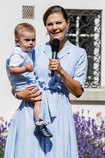Victoria de Suède et le prince Oscar sur l&#039;île d&#039;Öland, le 15 juillet 2017.