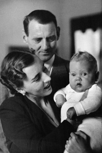 La princesse Margrethe de Danemark avec ses parents en septembre 1940