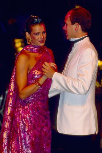La princesse Stéphanie de Monaco au bal de la Croix-Rouge en août 1989