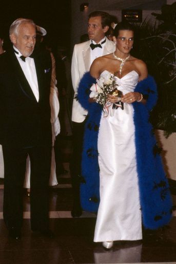 La princesse Stéphanie de Monaco au bal de la Croix-Rouge en août 1984