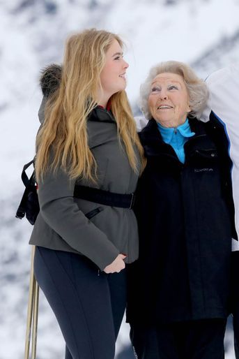 La princesse Catharina-Amalia des Pays-Bas avec sa grand-mère l&#039;ex-reine Beatrix à Lech, le 25 février 2020
