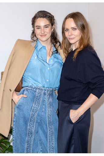 Shailene Woodley et Stella McCartney au défilé Stella McCartney collection prêt-à-porter Automne/Hiver 2020-2021 à l'Opéra Garnier, le 2 mars 2020.