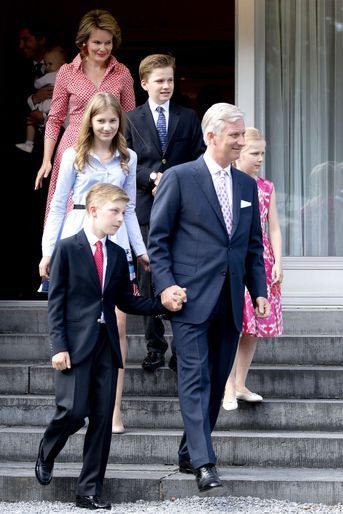 La reine Mathilde et le roi Philippe de Belgique avec leurs enfants à Waterloo, le 29 juin 2017