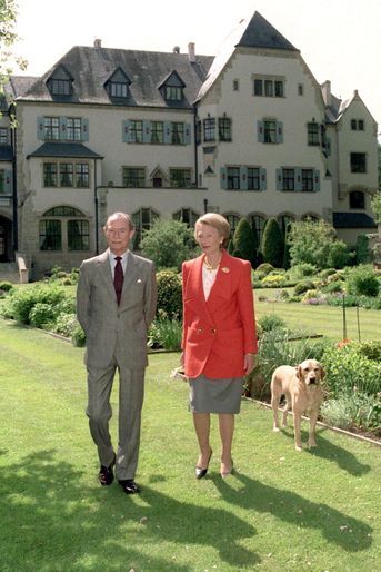 Le grand-duc Jean de Luxembourg avec sa femme la grande-duchesse Joséphine-Charlotte, le 5 mai 1993