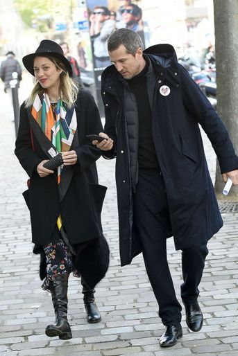 Marion Cotillard et Guillaume Canet&nbsp;à l'hommage rendu à Agnès Varda à la Cinémathèque française avant ses obsèques au cimetière du Montparnasse à Paris, le 2 avril 2019.&nbsp;
