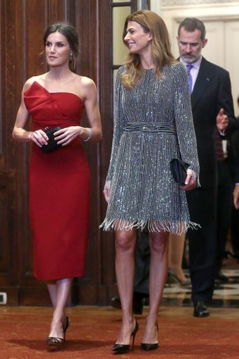 La reine Letizia d'Espagne dans une robe Roberto Torretta à Buenos Aires, le 27 mars 2019