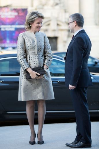 La reine des Belges Mathilde, dans un manteau Natan, à Paris le 9 janvier 2019