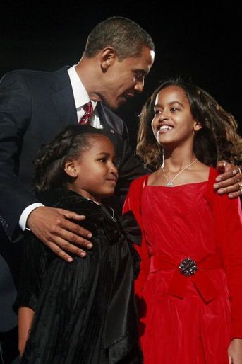Barack Obama avec ses filles Malia et Sasha, en novembre 2008.